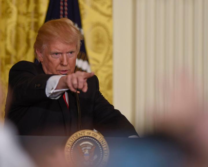 日本先挑事。
美国后撑腰。
这剧本有点眼熟。

先是日本炒作。
中方雷达照射。