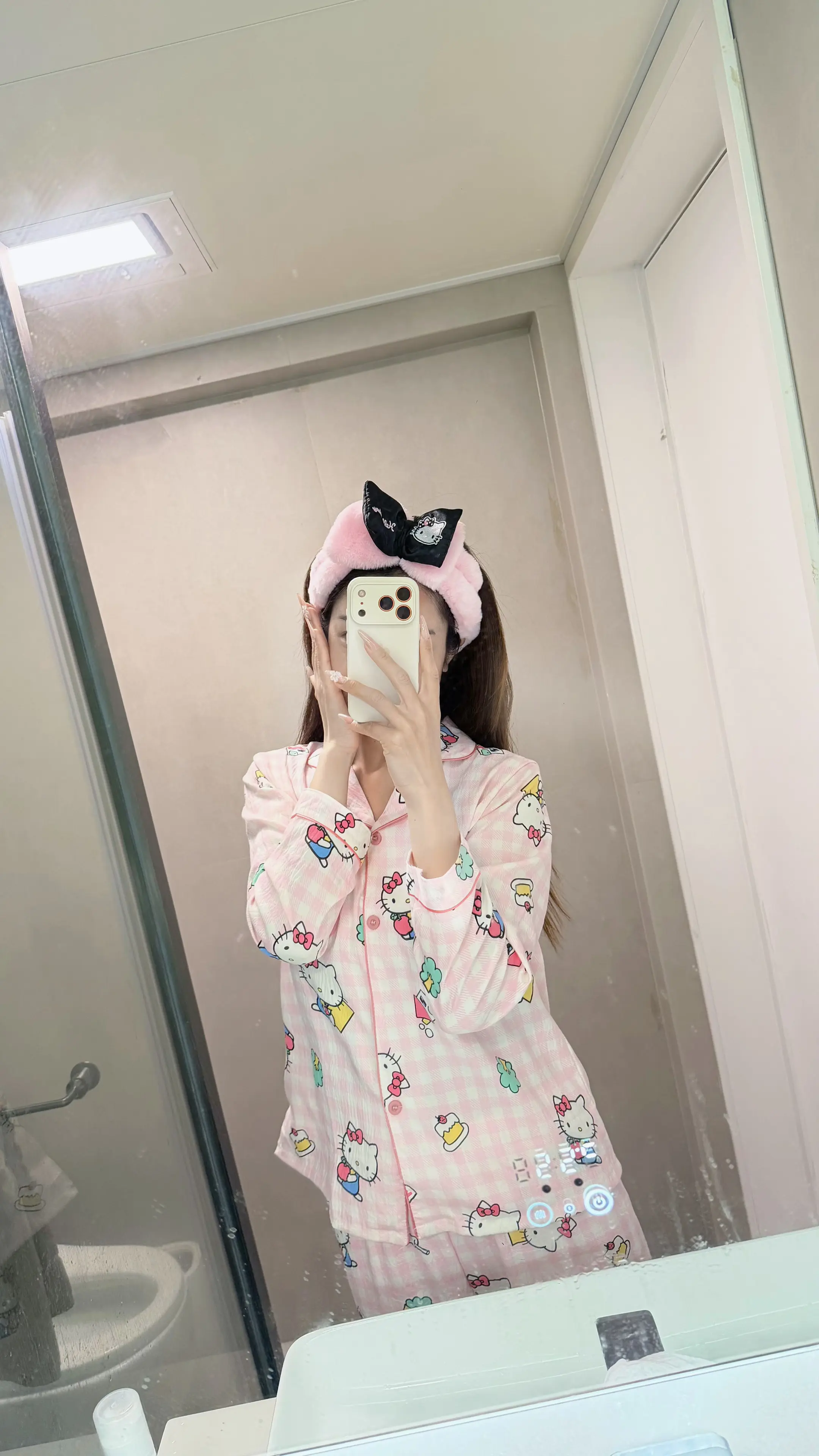 我想要一直瘦瘦 的一直有漂亮的衣服 穿逛不完的街 说不完的八卦 有耐心...