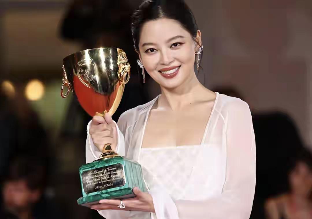 这真的是奚美娟说的吗？有鼻子有眼的……

一张截图，说奚美娟是第39届金鸡奖评委
