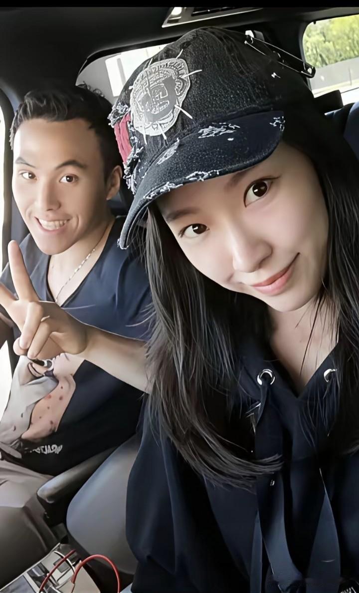 难怪女人都往豪门家里挤，就算分手离婚了只要有孩子每月都有一笔可观的生活费。
就像