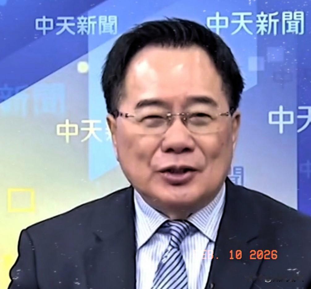 蔡正元在昨天，也就是2月9日在节目中直接阐述了一个前所未有的观点，他说：“台海事