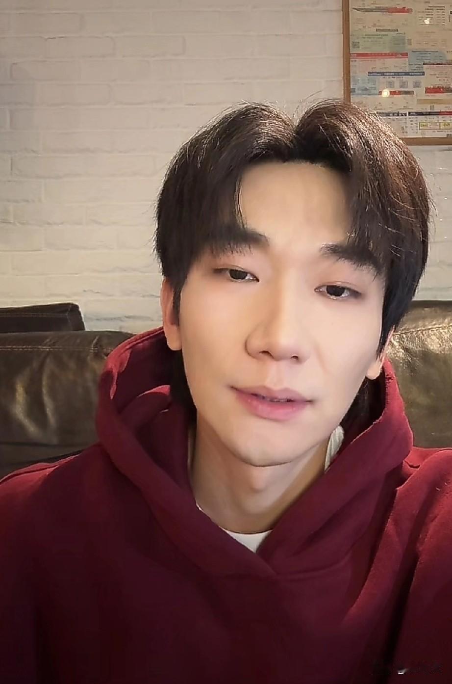 小吴，瘦了很多，又控食了这是！