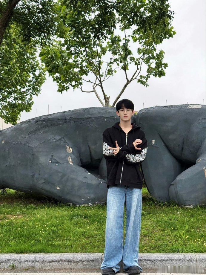 姚琛被六公主问到人生高光 六公主抛出问题，姚琛的回答真的通透。高光不在过往，也不