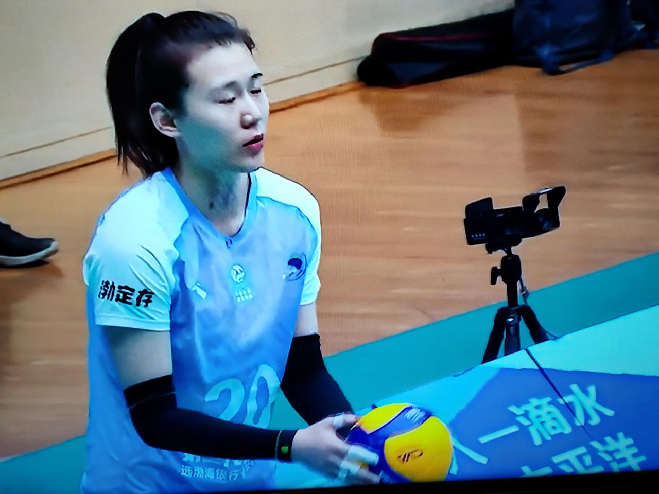 女排排超联赛半决赛，天津女排对阵江苏女排，天津女排25：17，25：19，25：