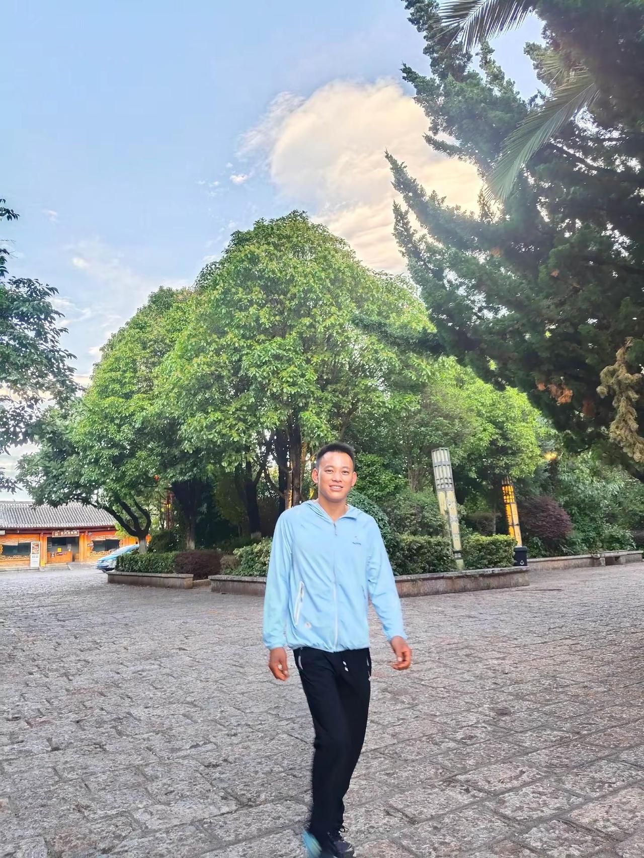 秀一下瘦下来的帅照