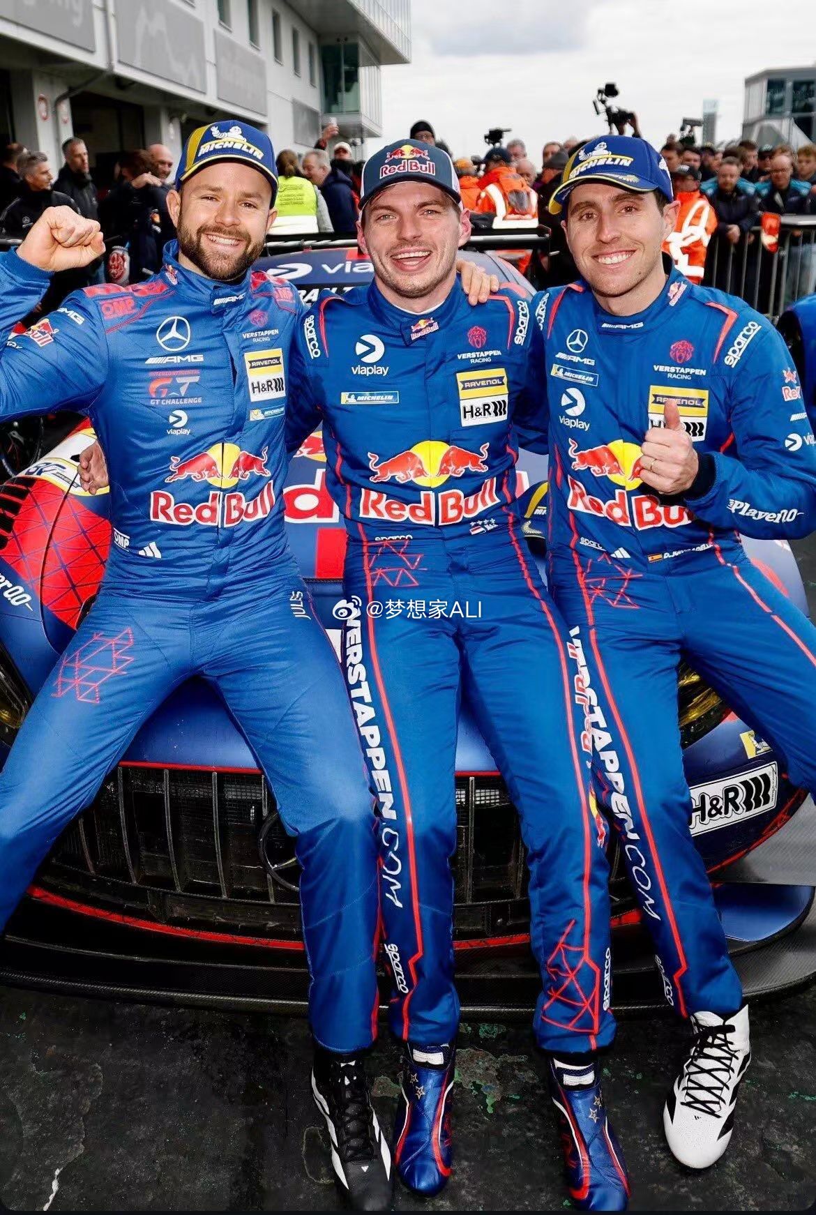 早 ☀️成绩不重要，咱潘子过瘾了就好😂梦想家ALI维斯塔潘维斯塔潘车组被取消成