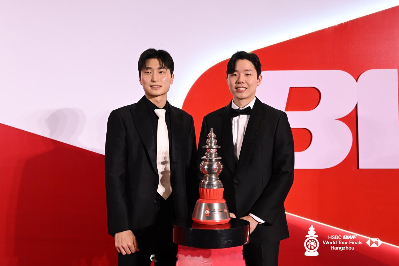 2025年度最佳男双运动员奖：徐承载 金元浩羽联总决赛颁奖典礼热点现场