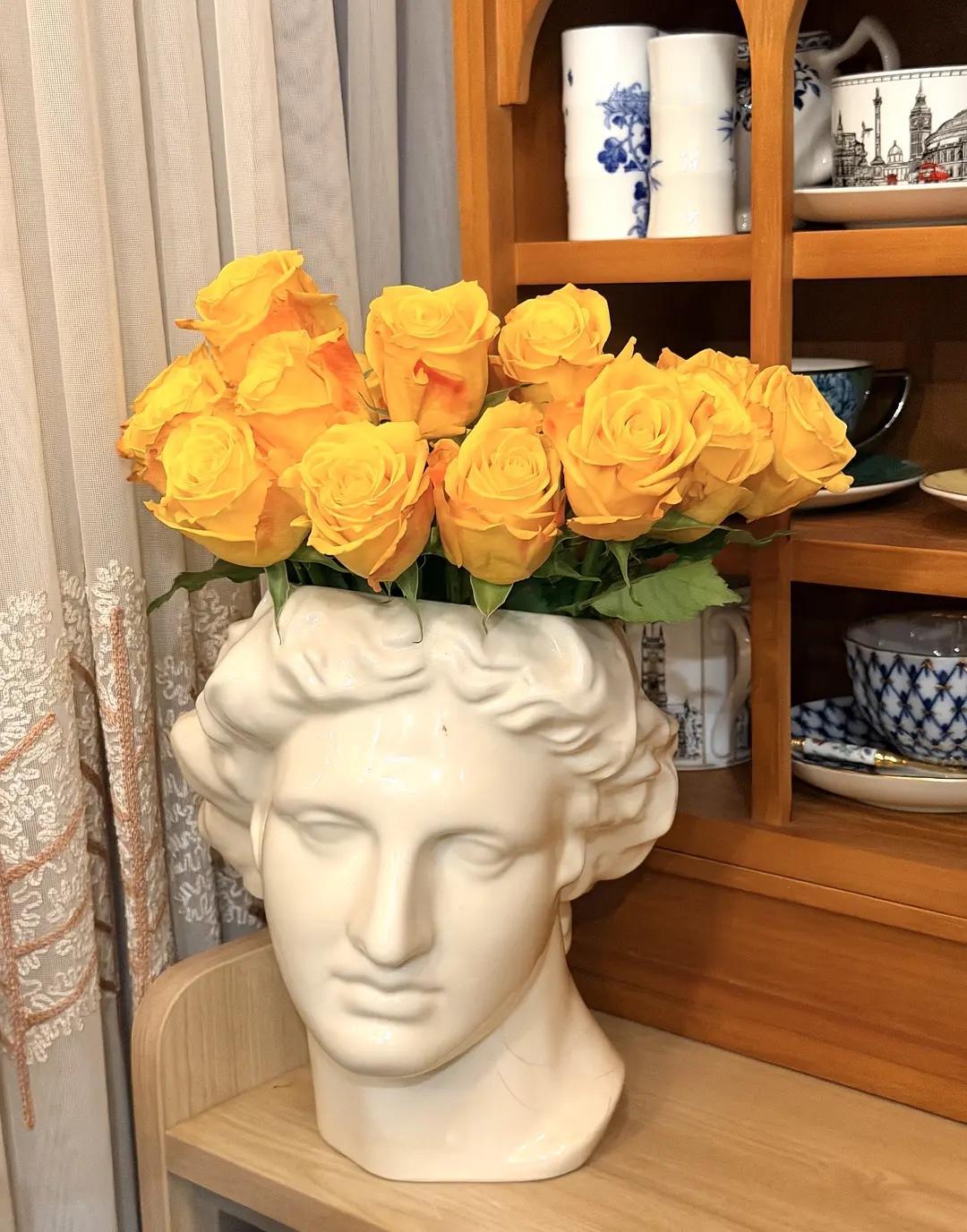 老一辈藏下来的处世规矩，句句实在：
 
1. 女人婚后，没事别总独自跑回娘家，容