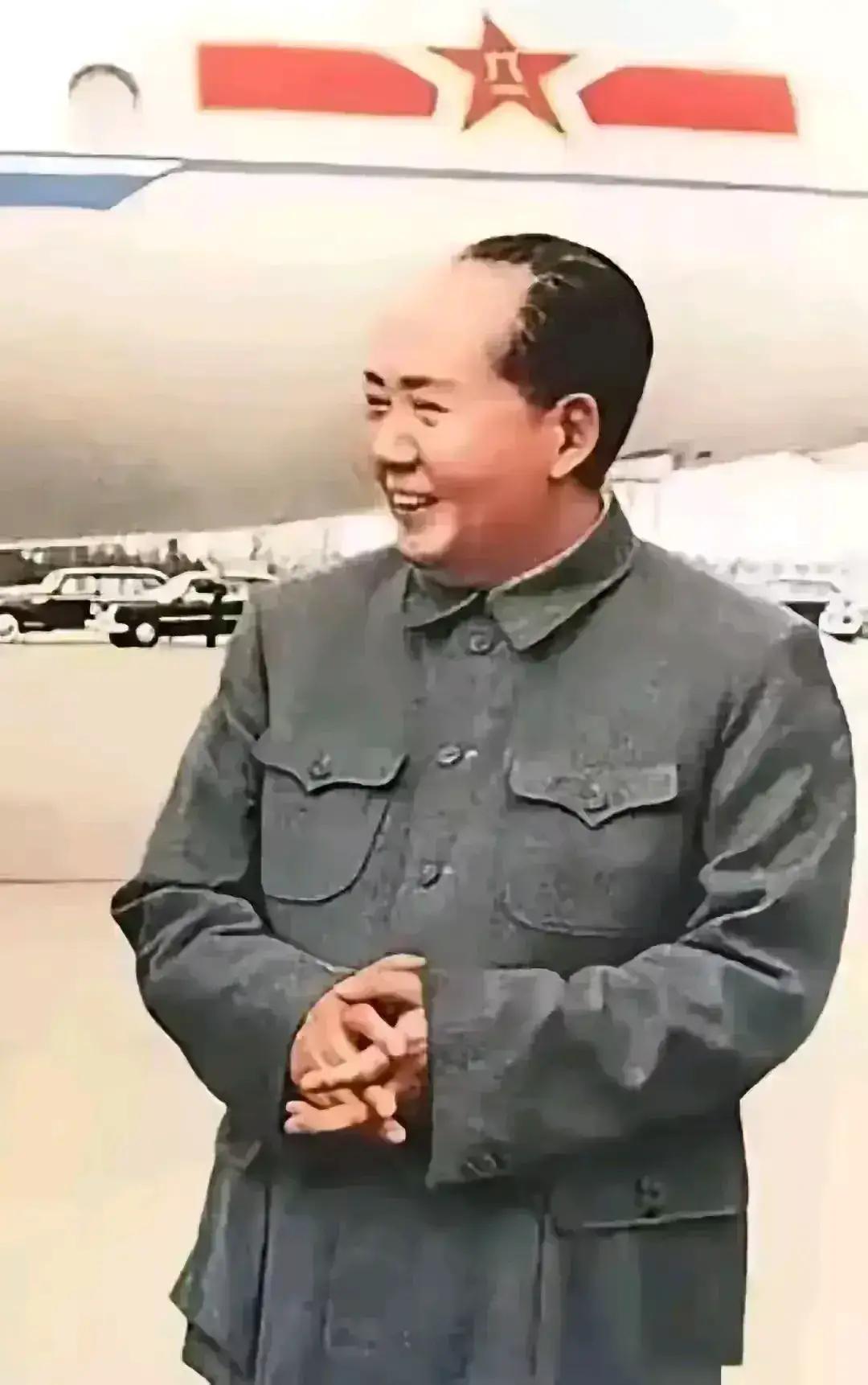 世界伟人慈祥和蔼可亲的的光芒，
征服了世界，我们会把你永远放在心里！