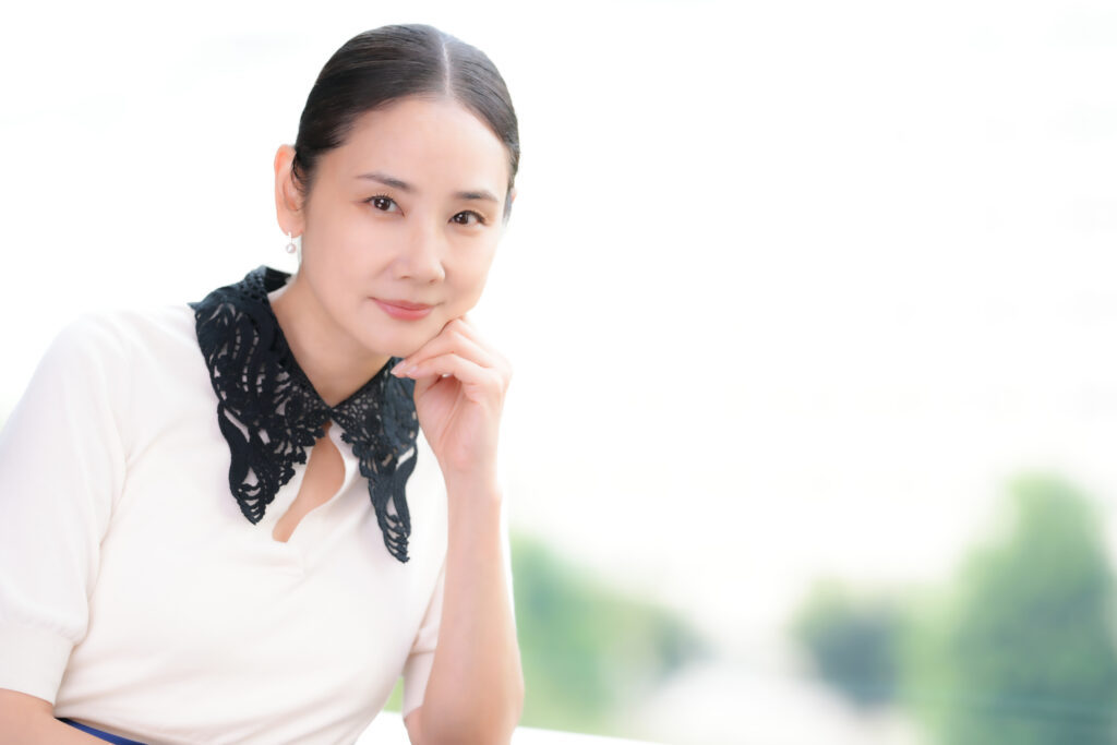 日娱新闻吉田羊 吉田羊 日媒《cocorone》采访美图。 