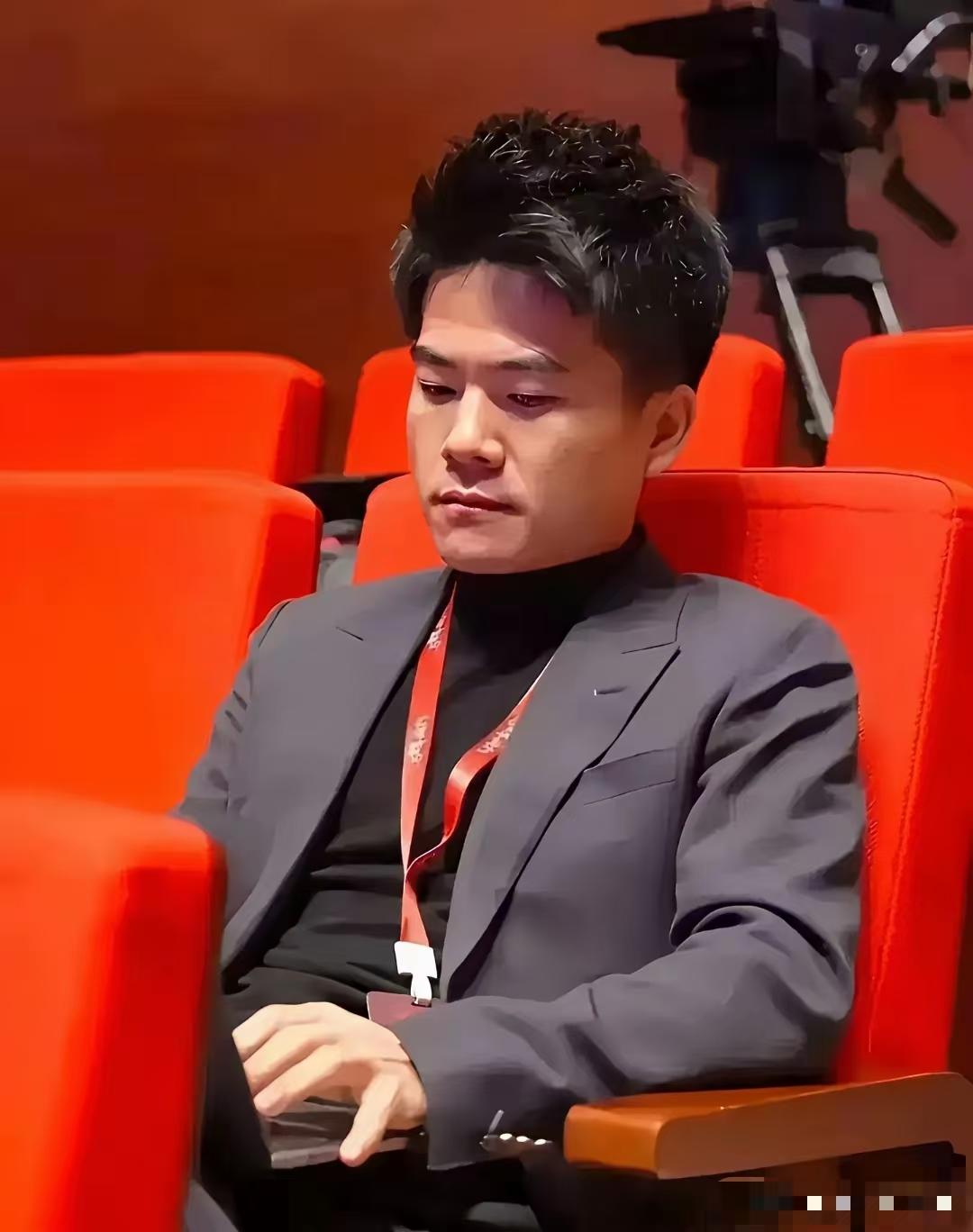 卖假就是卖假了，这已是事实，你假一赔三，假一赔十的承诺呢？这时就选择忘记？

很