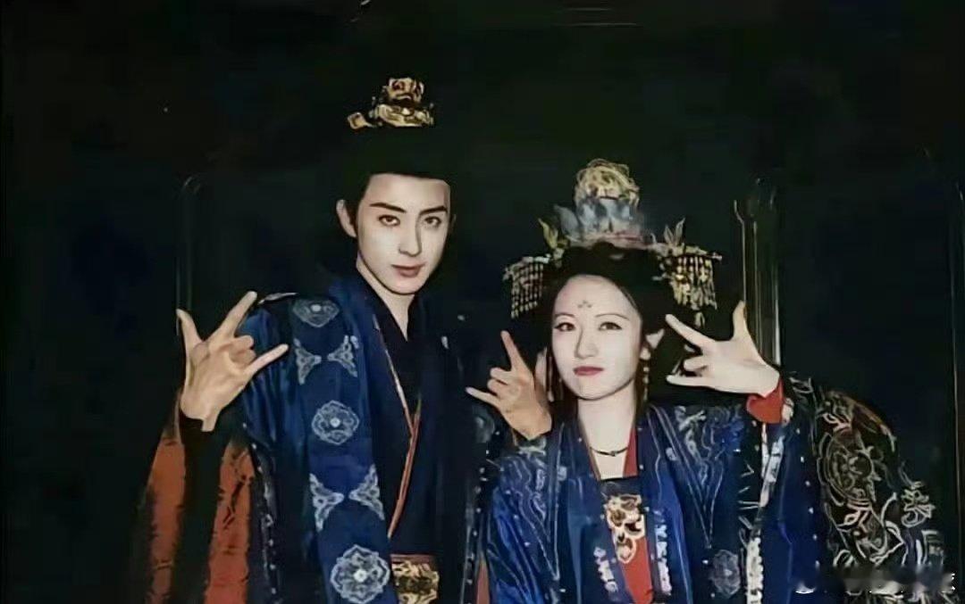 秦莞燕迟终于有自己的家了 秦莞燕迟终于有自己的家了，看他们大婚我比自己结婚还激动