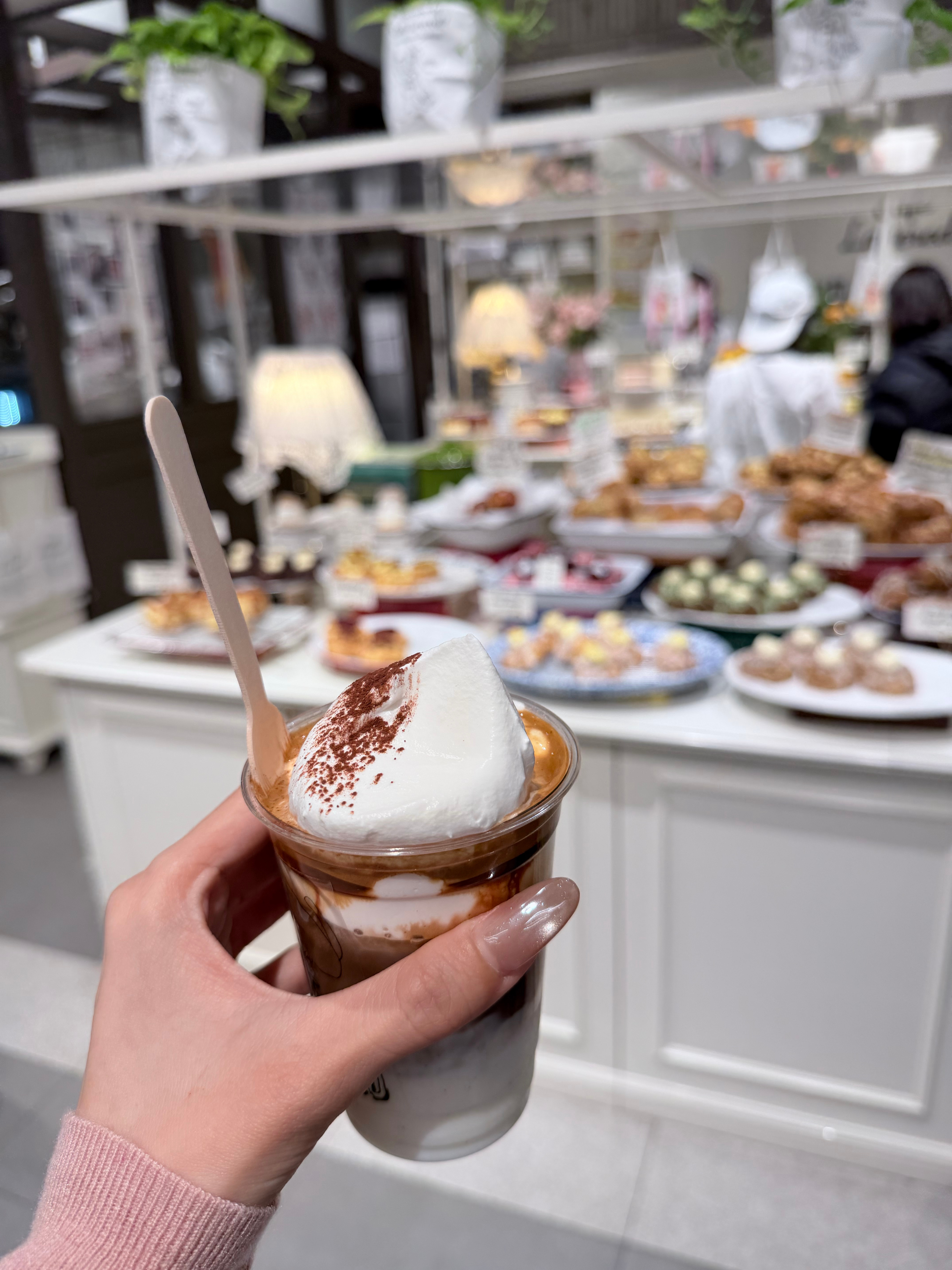 我爱维也纳咖啡！今天妆自己画的 