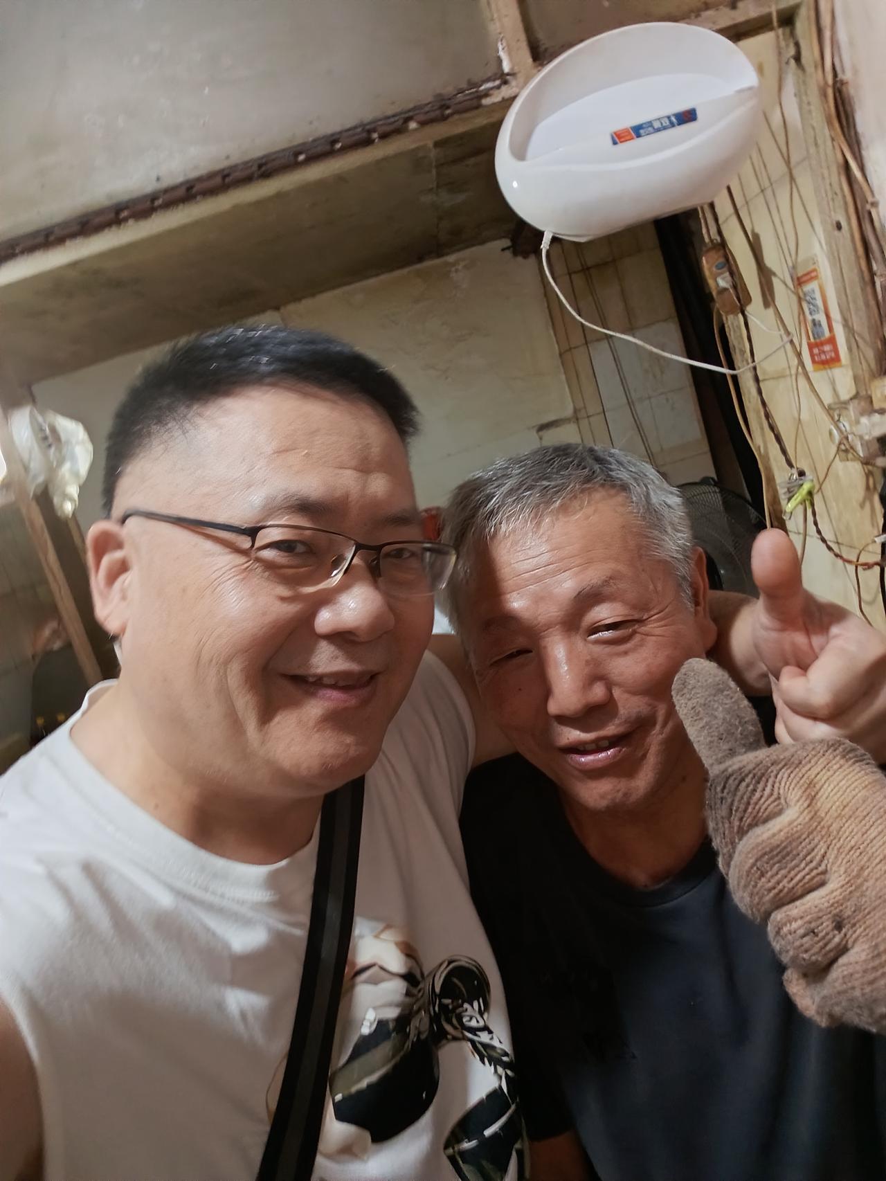 这几天南昌很凉爽，睡觉也特别舒服，根本不要开空调。

今天是8月16号，早上6点