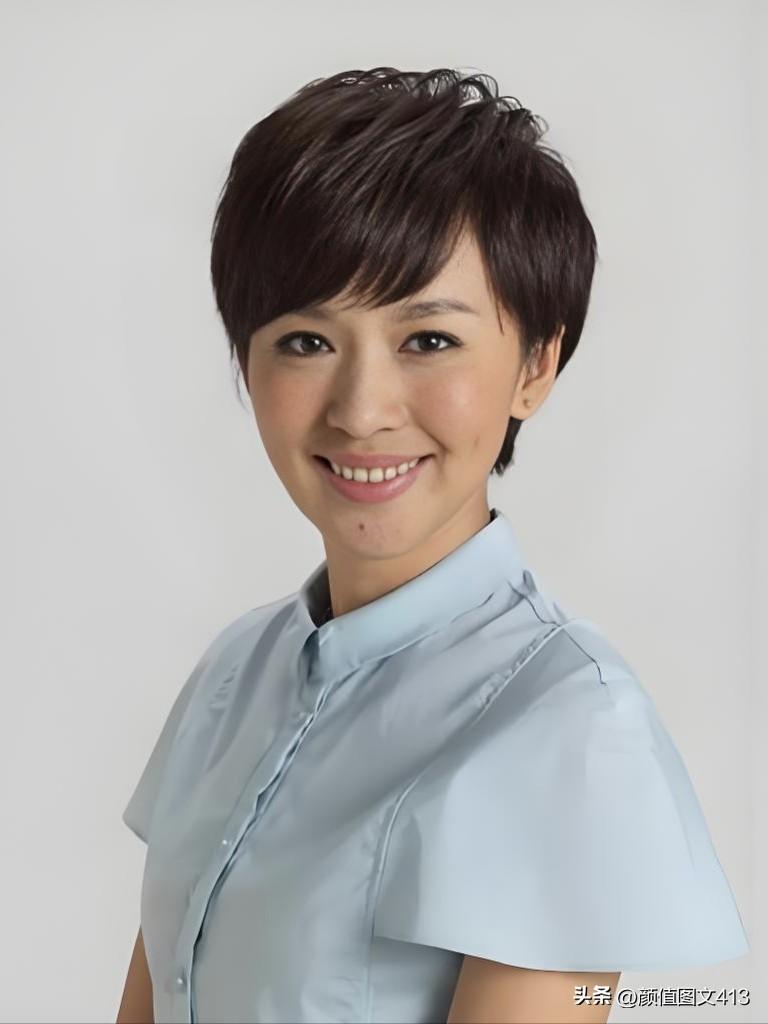 欧阳夏丹，央视新闻主播，以知性优雅、沉稳干练的风格，点亮千家万户的荧屏时光。央视