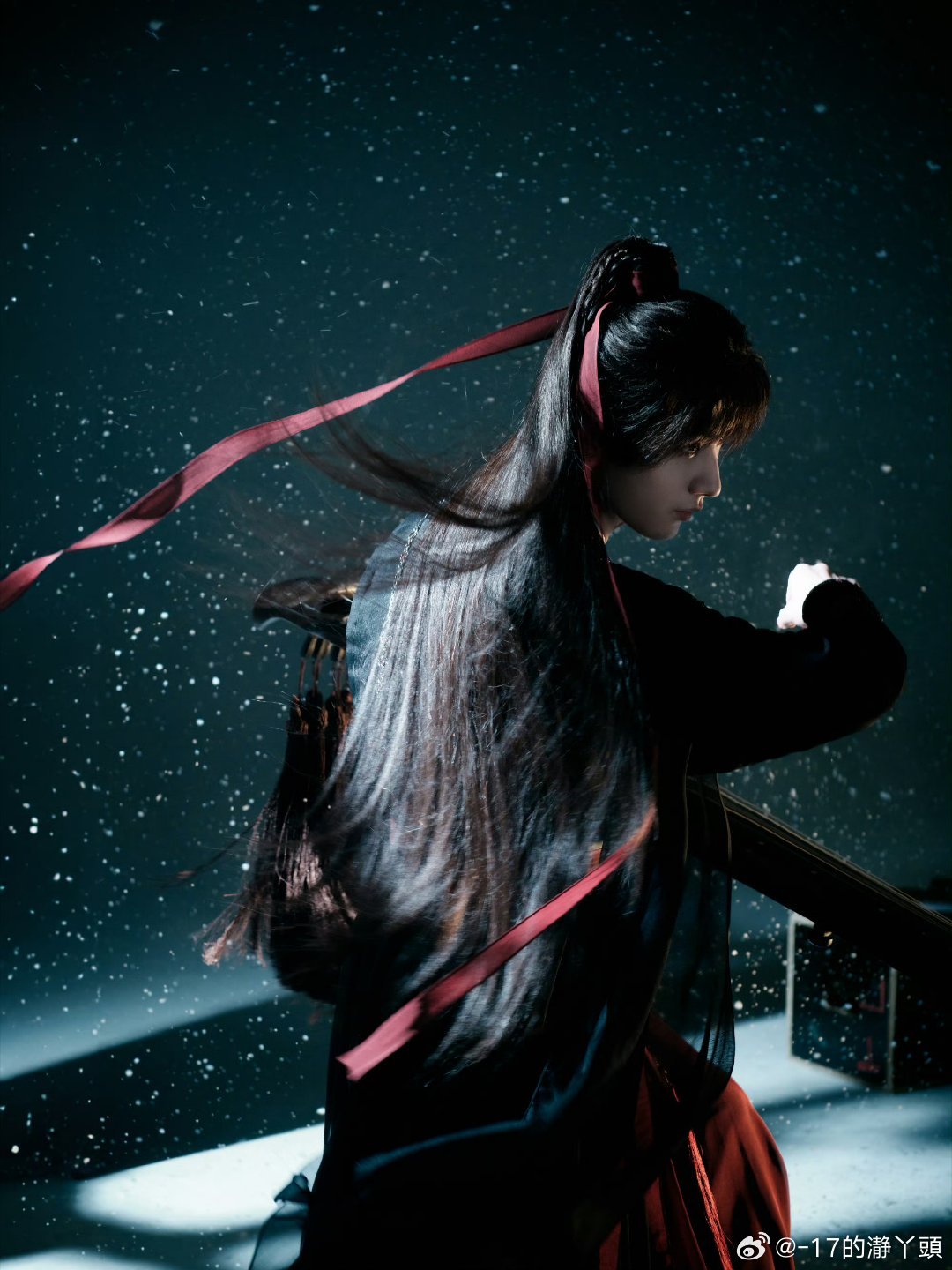 T成毅两京十五日cy成毅朱瞻基我正开着灯玩手机，忽然觉得周围都暗了下来，原来是手