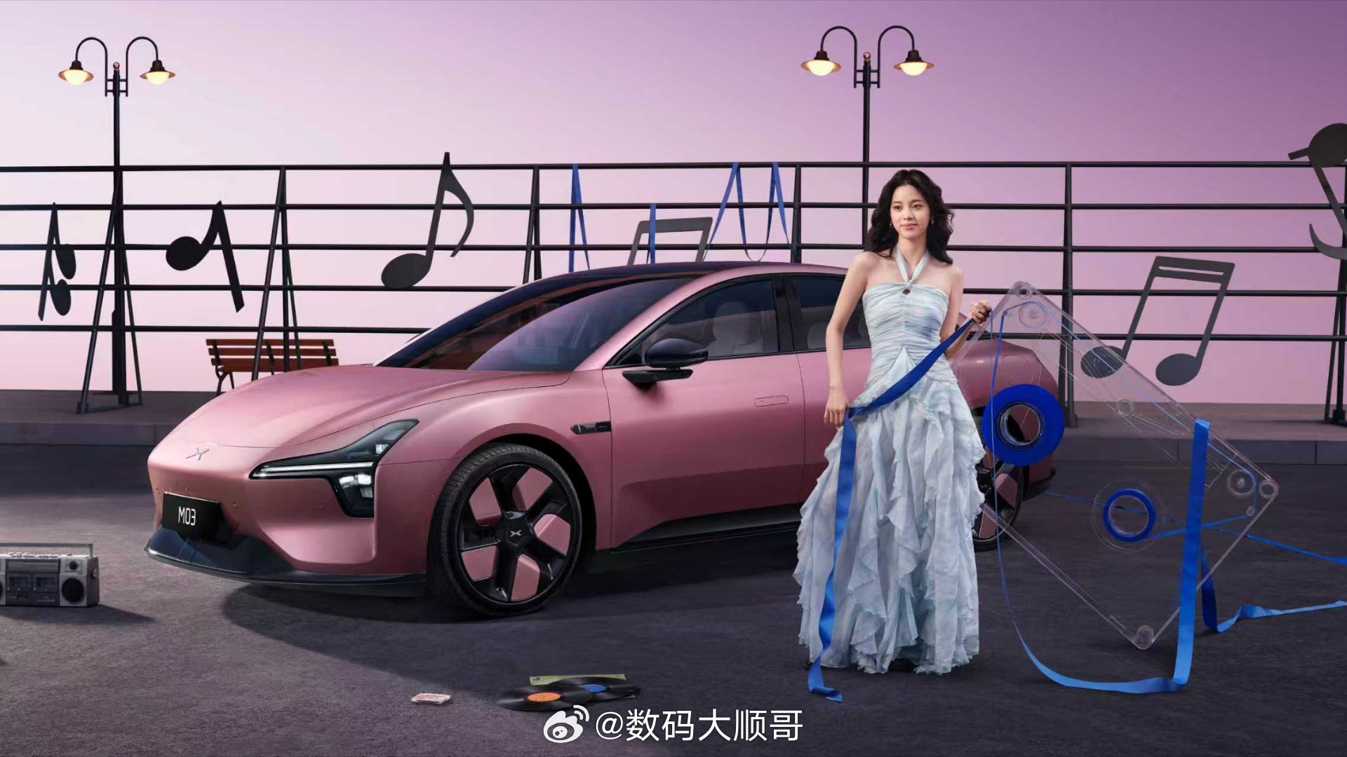 倒计时1天！小鹏MONA M03明天晚上19:30正式亮相首款樱珞粉主题套装上线