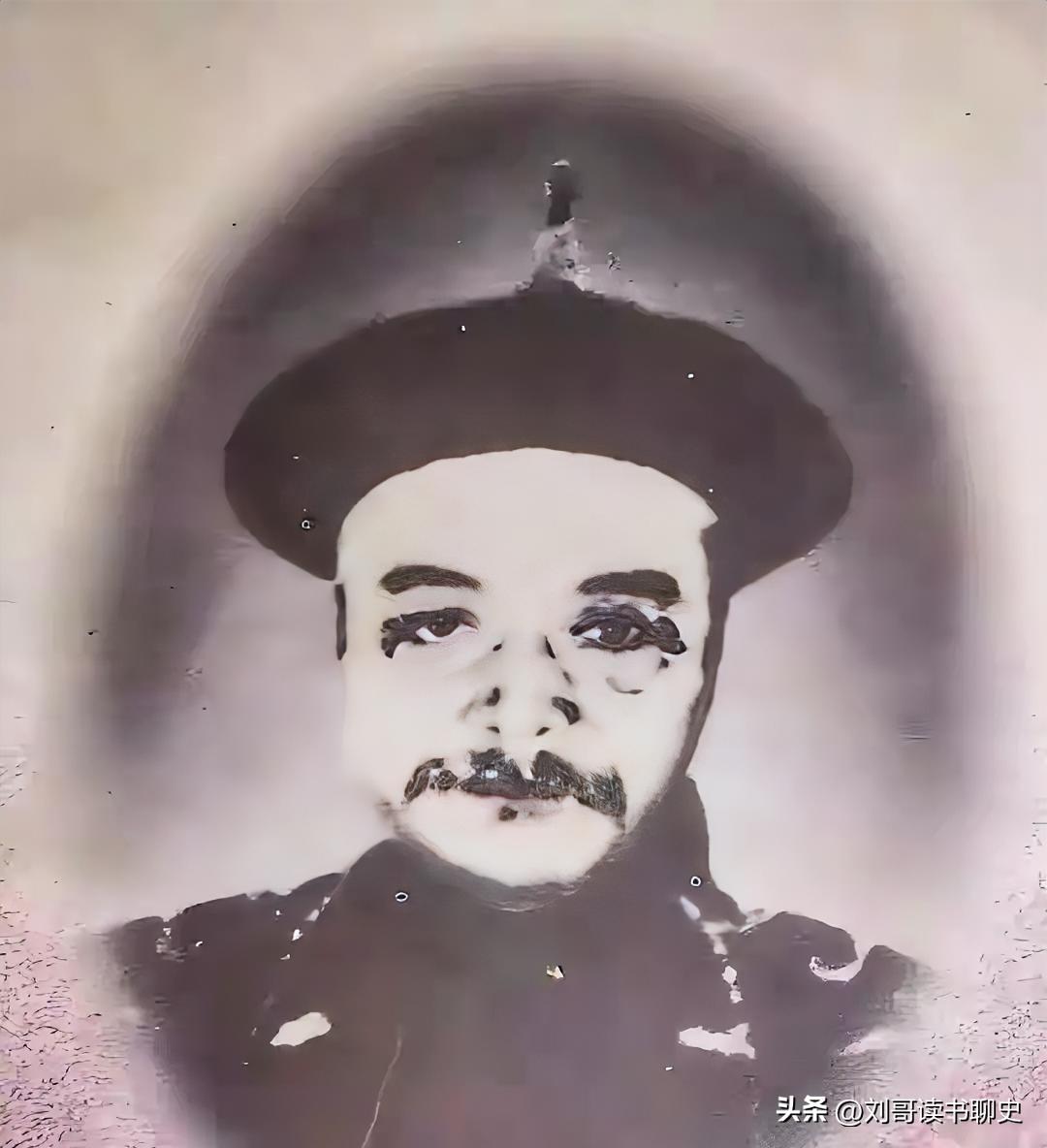 她卖了一辈子油茶，临死掏出一张照片：我丈夫是1862年被凌迟的那个人。

孙子陈