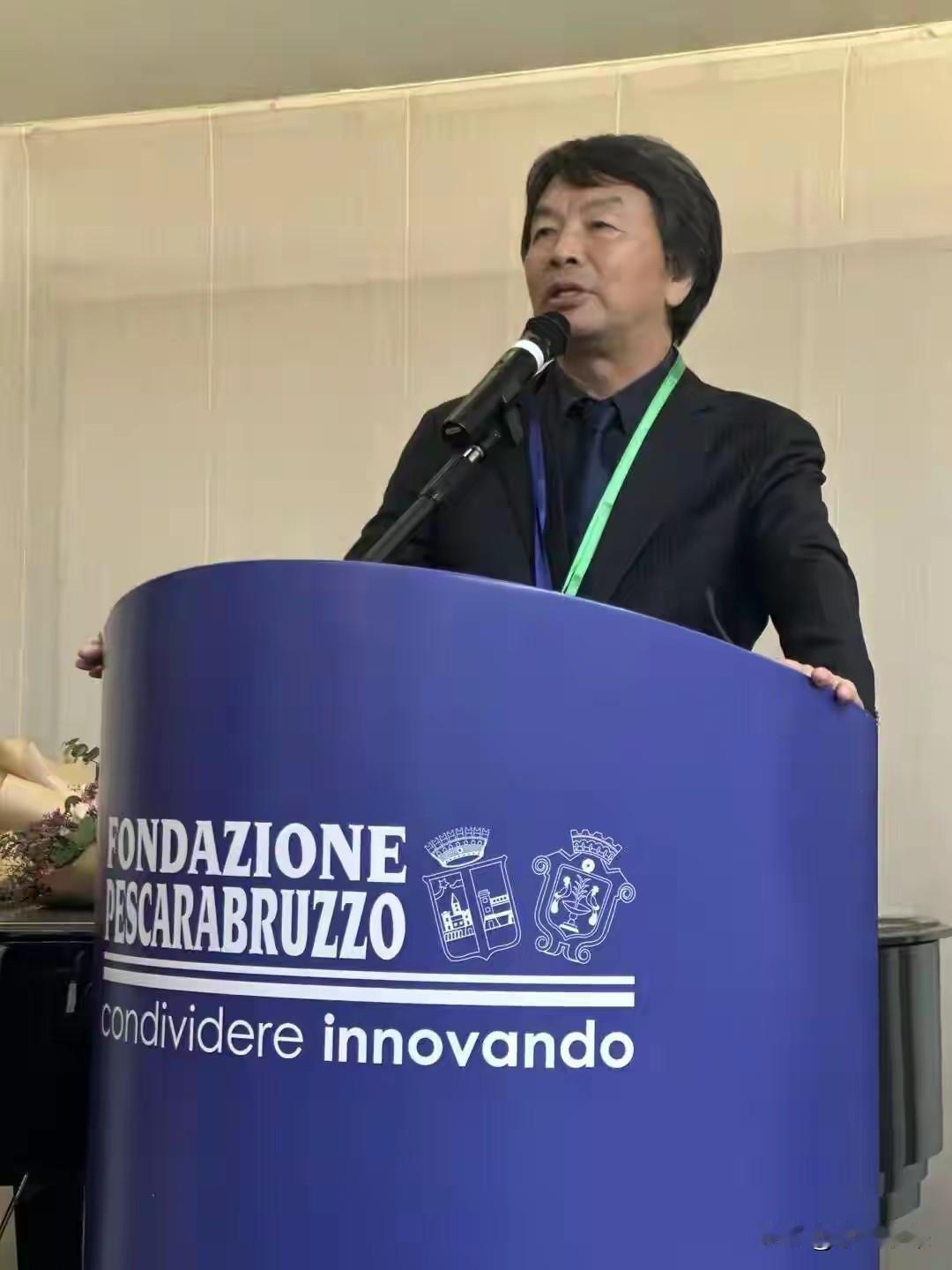 刘震云不鸣则已一鸣惊人

中国作家刘震云获得意大利国际南北文学奖，这是中国小说家