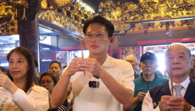 特朗普今日早些时候宣布将实施为期 150 天、税率 10% 的全球关税，而且是针