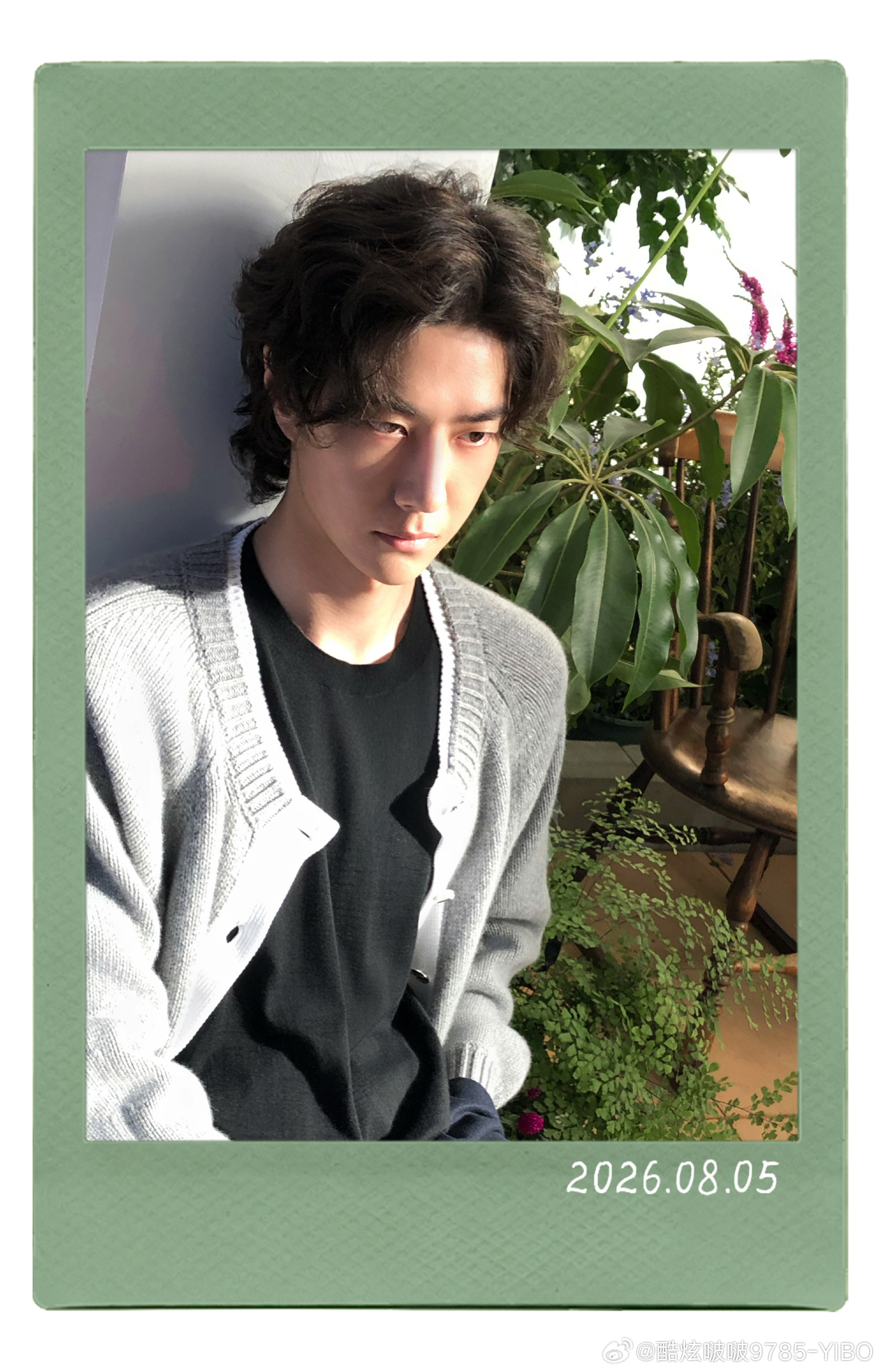 王一博在每个年龄段都有清醒的认知‖王一博生日照 旷野归来，见山仍是山，见水仍是水