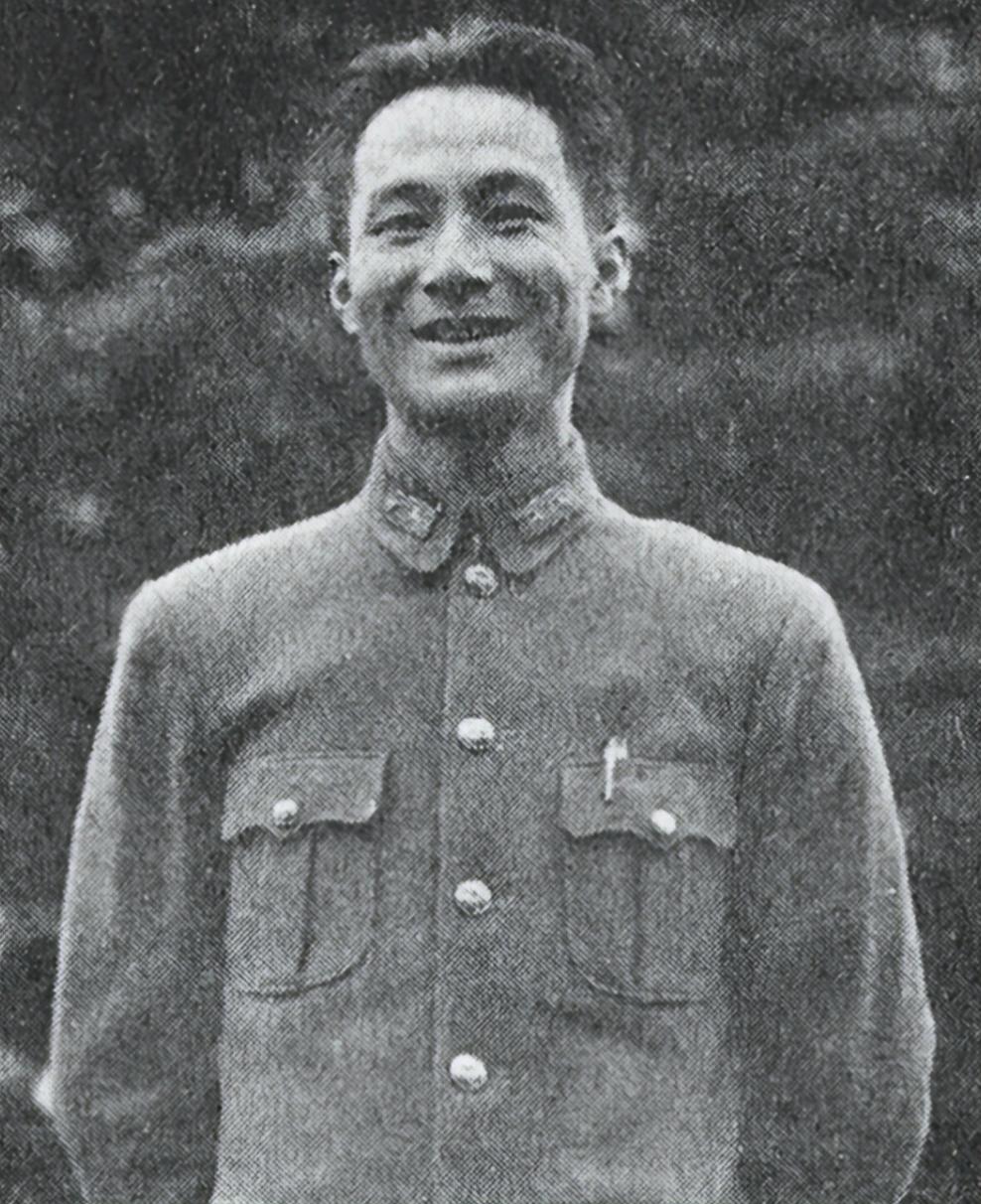 1948年，区寿年被俘。21年前，他当营长，粟裕是班长。如今重逢，粟裕只叹一句：