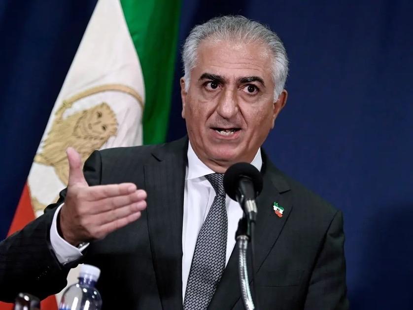 流亡的王储礼萨·巴列维表示，他已准备好领导伊朗。