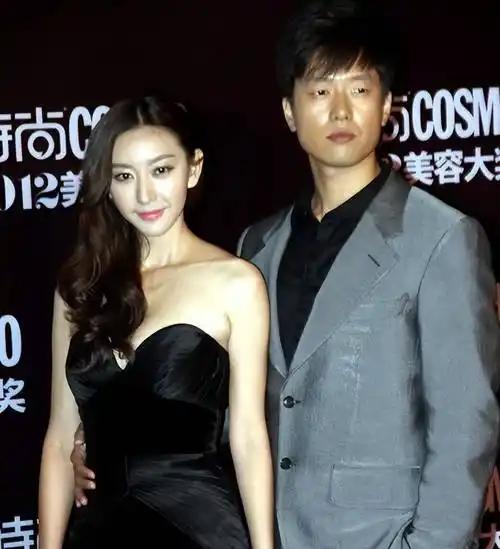 凌潇肃想回到过去成为唐一菲初恋？看来凌潇肃很爱唐一菲！在妻子浪漫旅行录制中，主持