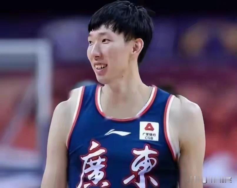 广东队签下以下6人概率：
1.任骏飞  60%
2.周琦  50%
3.朱松玮 