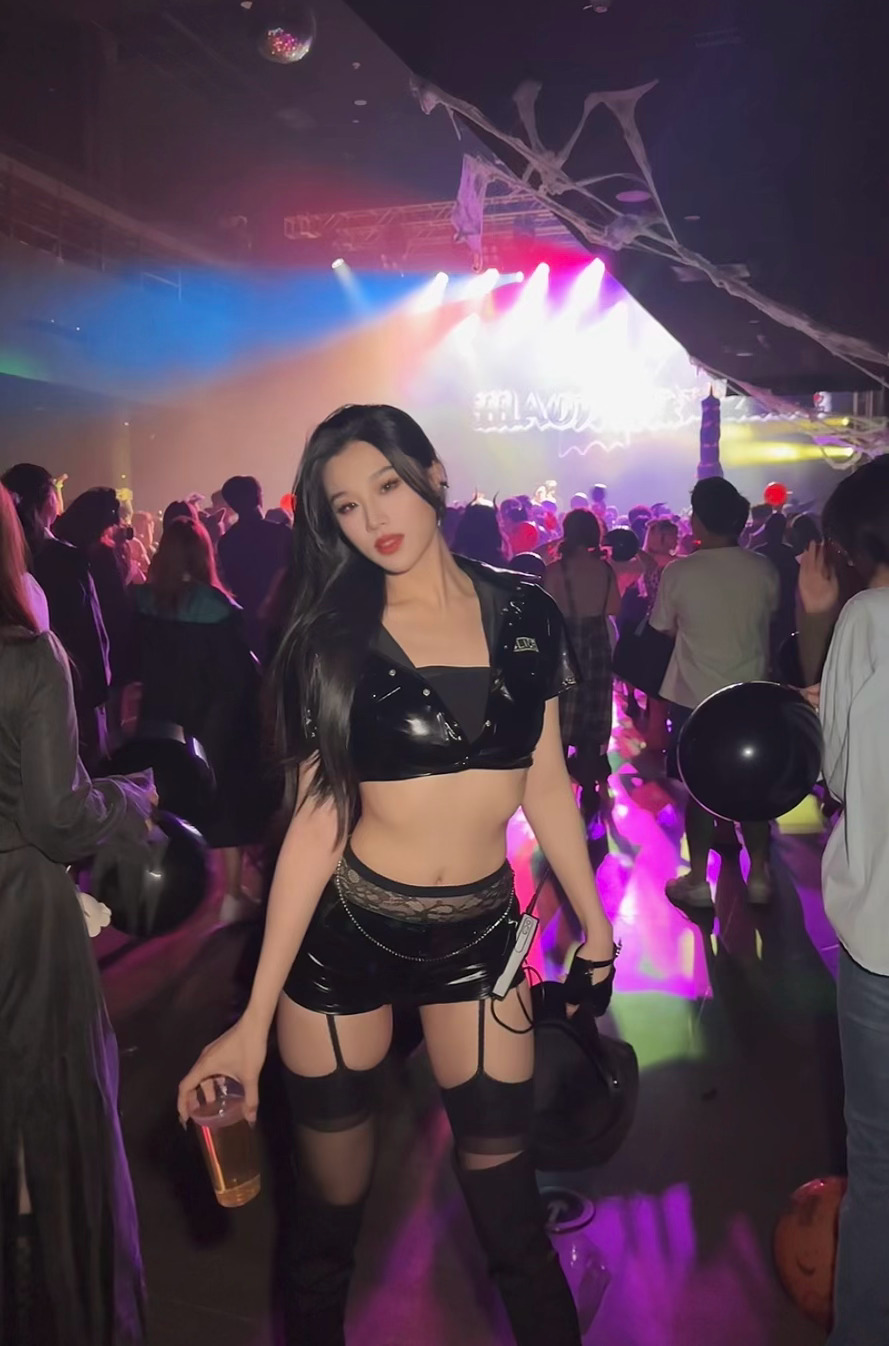 不给糖就逮捕你🎃 ​​​