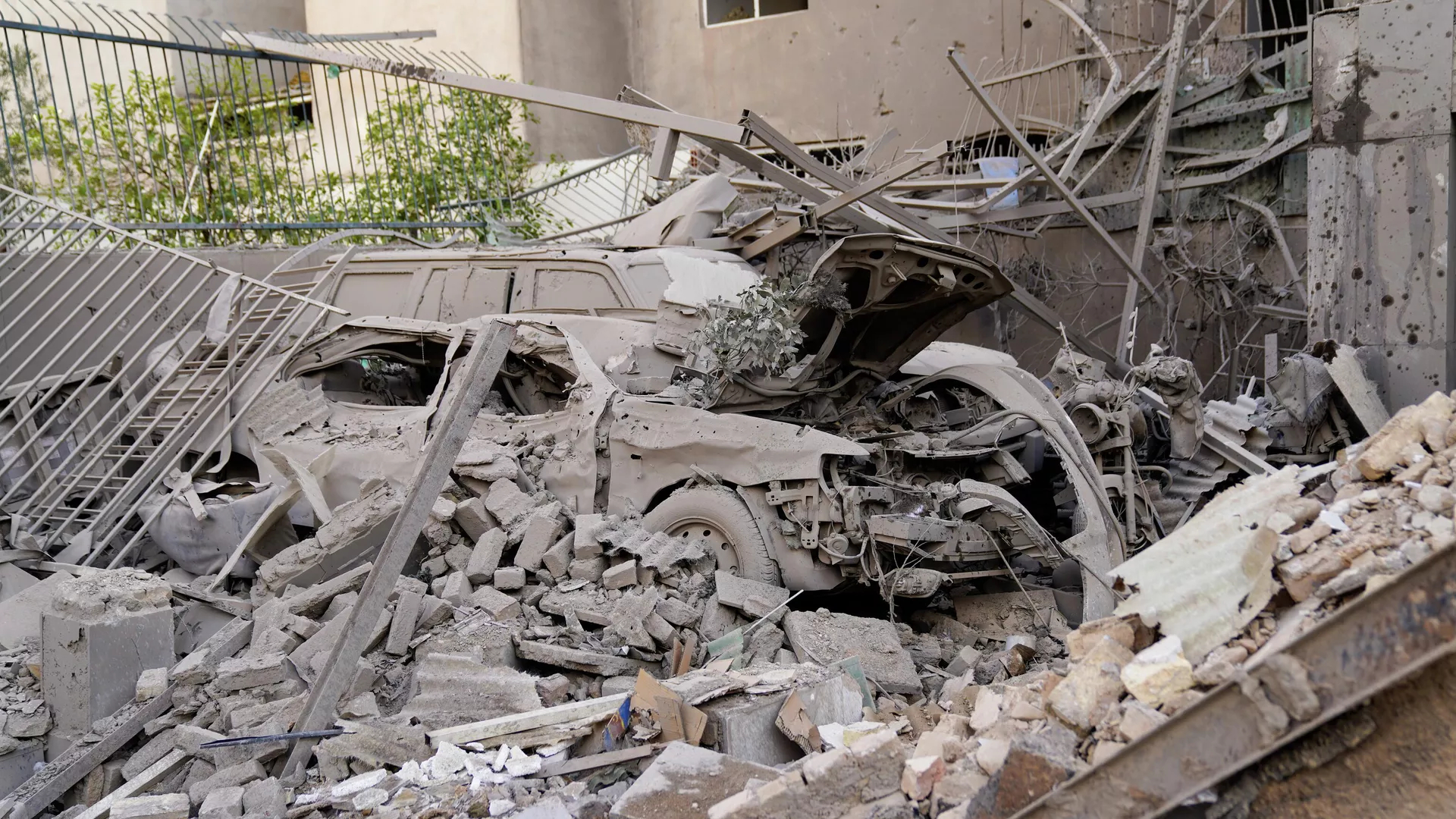 AI成了背锅侠？【美媒：美伊以冲突 美国对伊朗学校的军事 空袭或因人工智能误用所