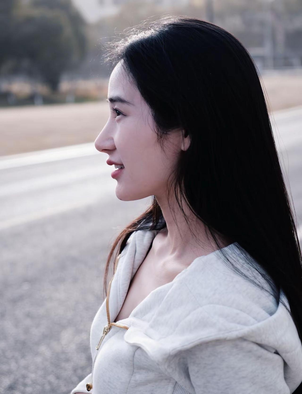 好怀念前段时间的春日阳光 风和日丽 不像最近的阴雨绵绵 烦人😡江浙沪天气 下雨