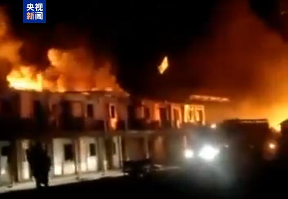 突发！中国刚促成安理会全票决议，巴空军就空袭阿富汗致数百伤亡

全球目光还聚焦在