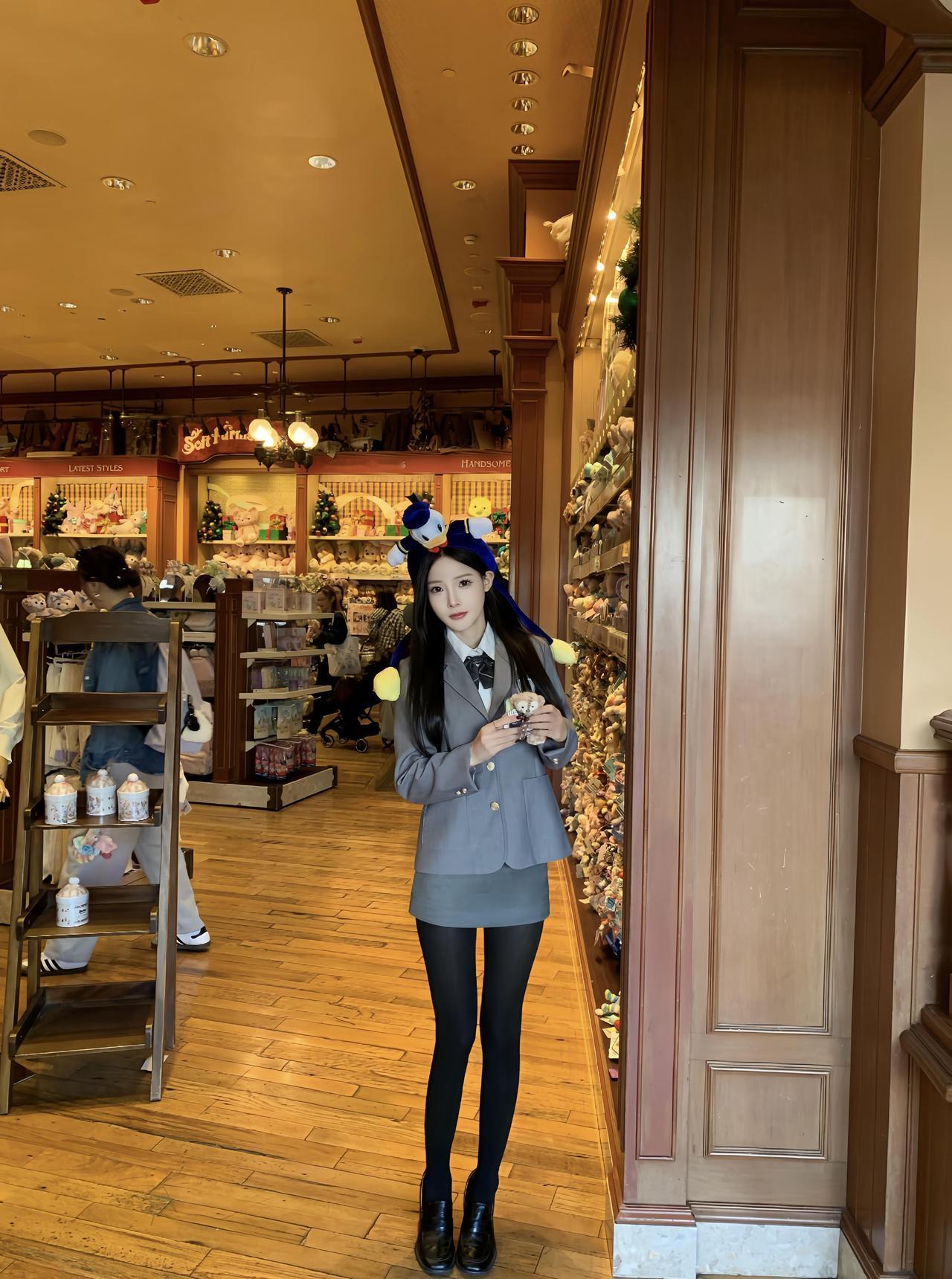 𝑫𝒊𝒔𝒏𝒆𝒚𝒍𝒂𝒏𝒅  𝒊𝒏  𝗛𝗞🏰永远相信童话