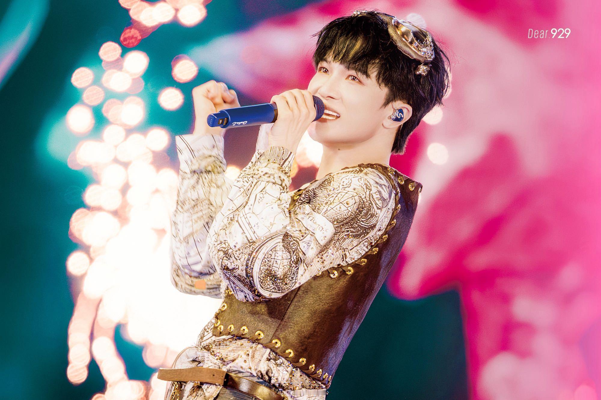 周深同时入围十大艺人和单曲 第一季度巅峰榜双料认证！周深不仅拿下十大艺人，两首神