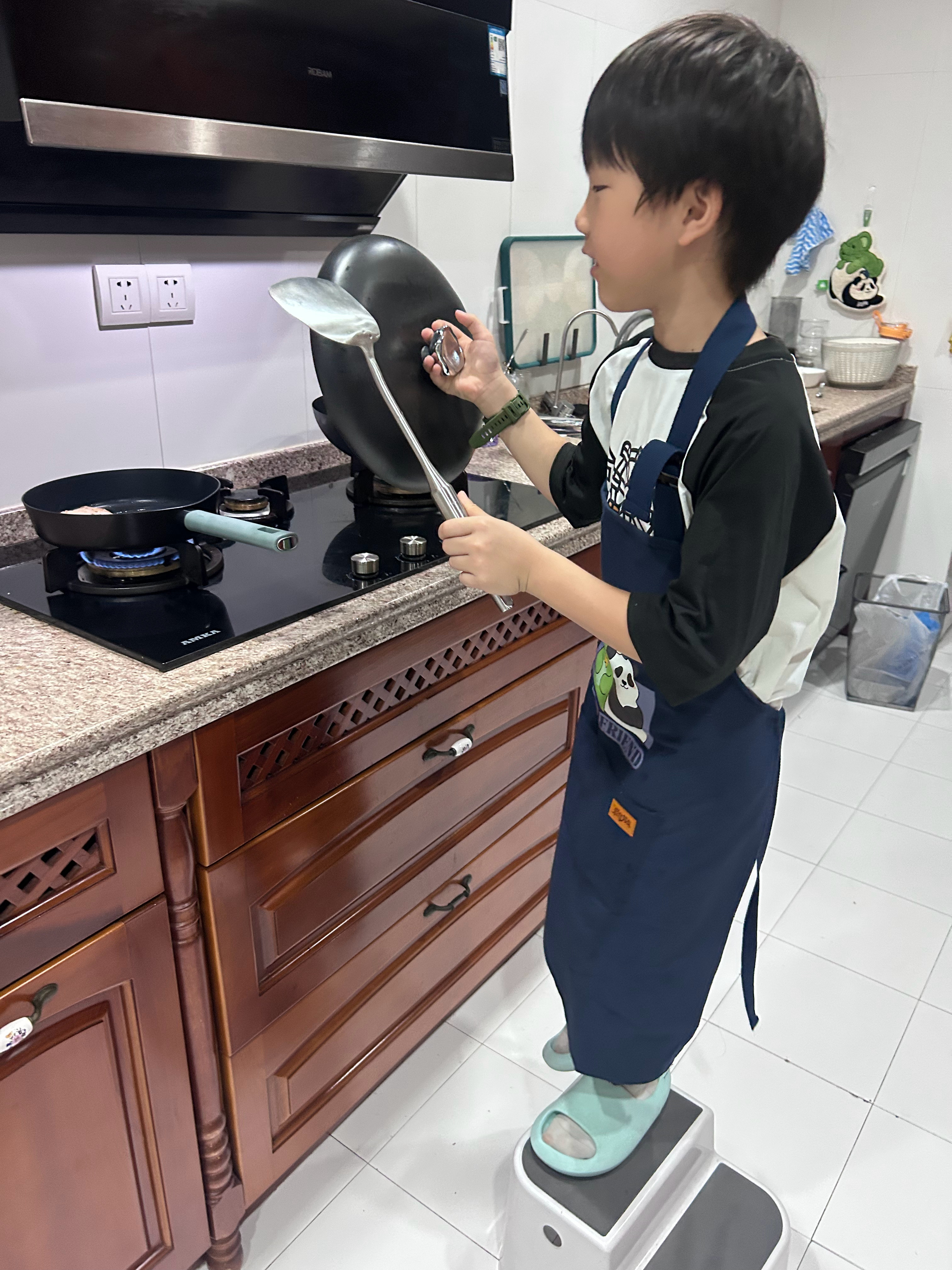 炒饭版中国队长诞生了 