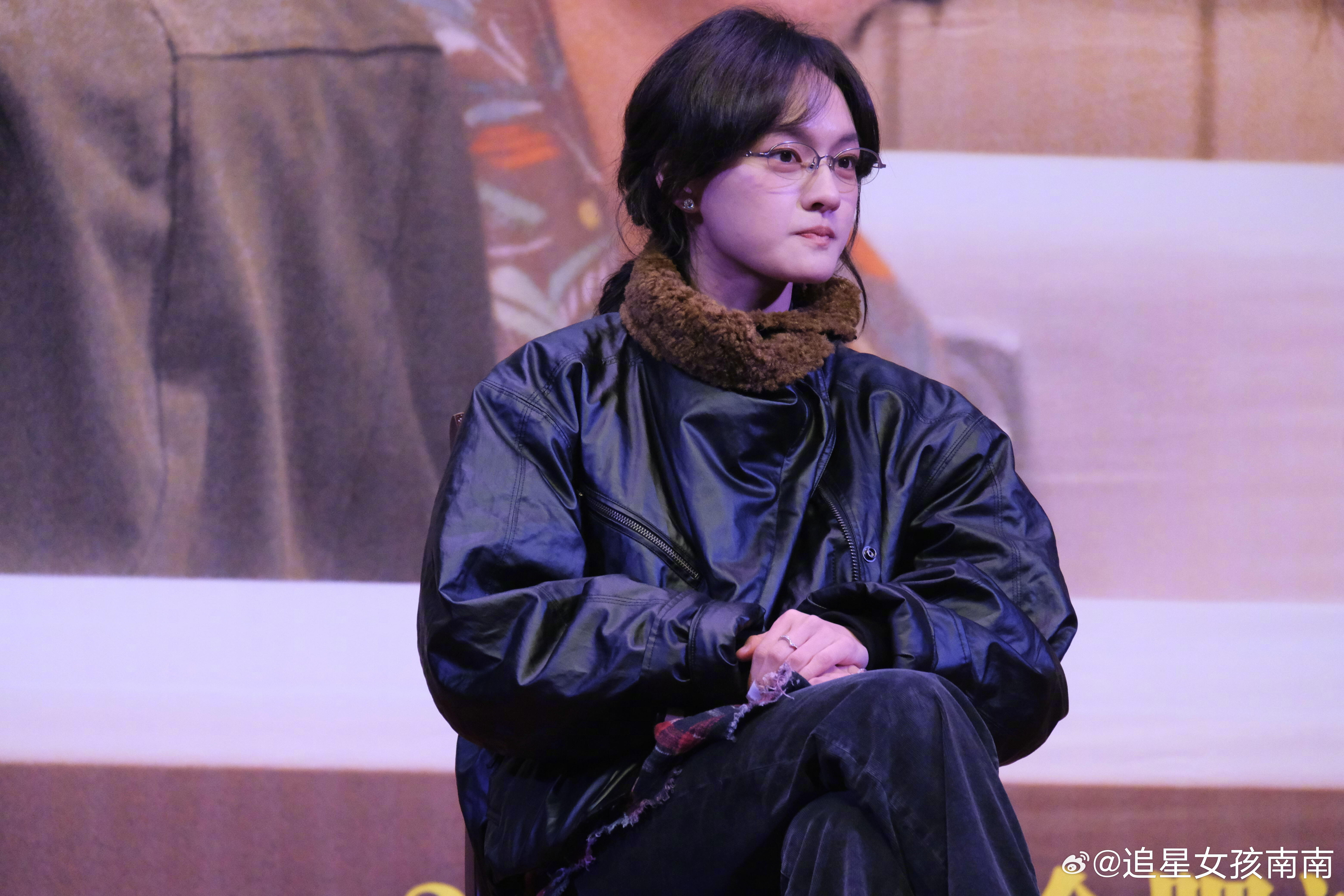 文淇好有高智感…… 