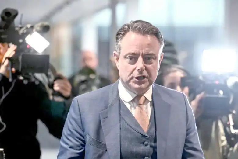 突发！

比利时首相炮轰特朗普！

1 月 20 日的达沃斯世界经济论坛上，比利