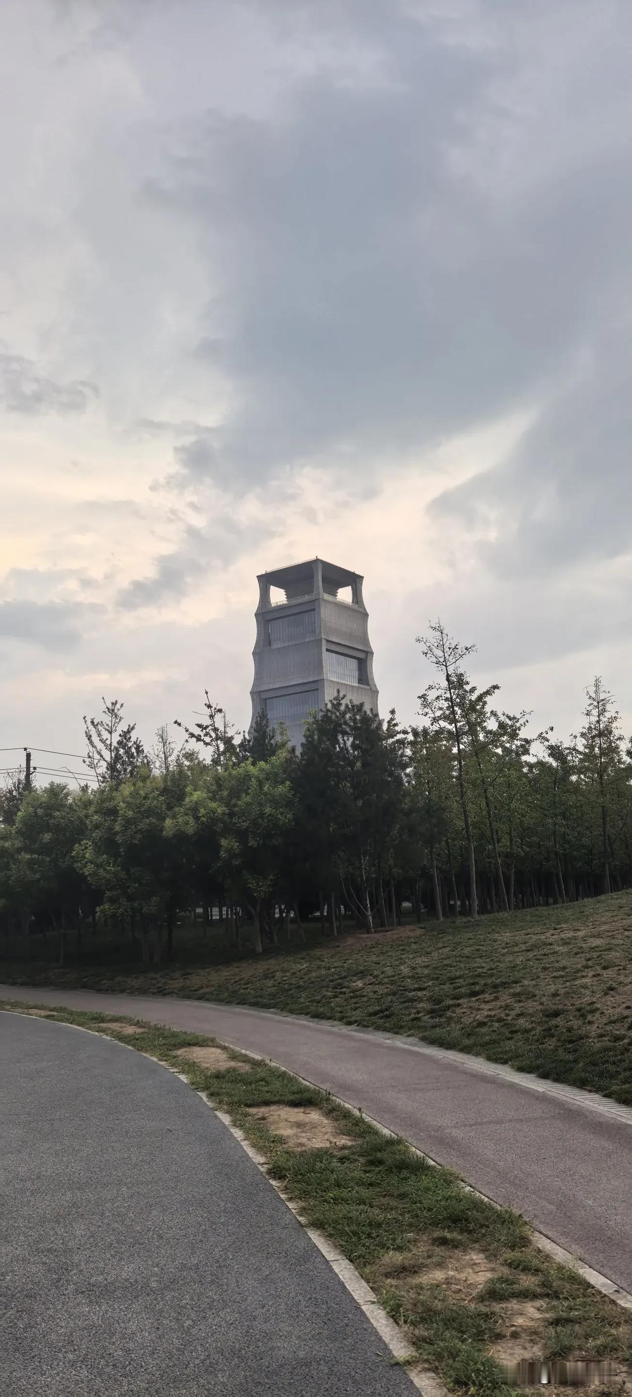 【黄土颂】你是窑洞 是麦田 是包谷地/是一切播种便能生根结果的希望/千万万庄稼人