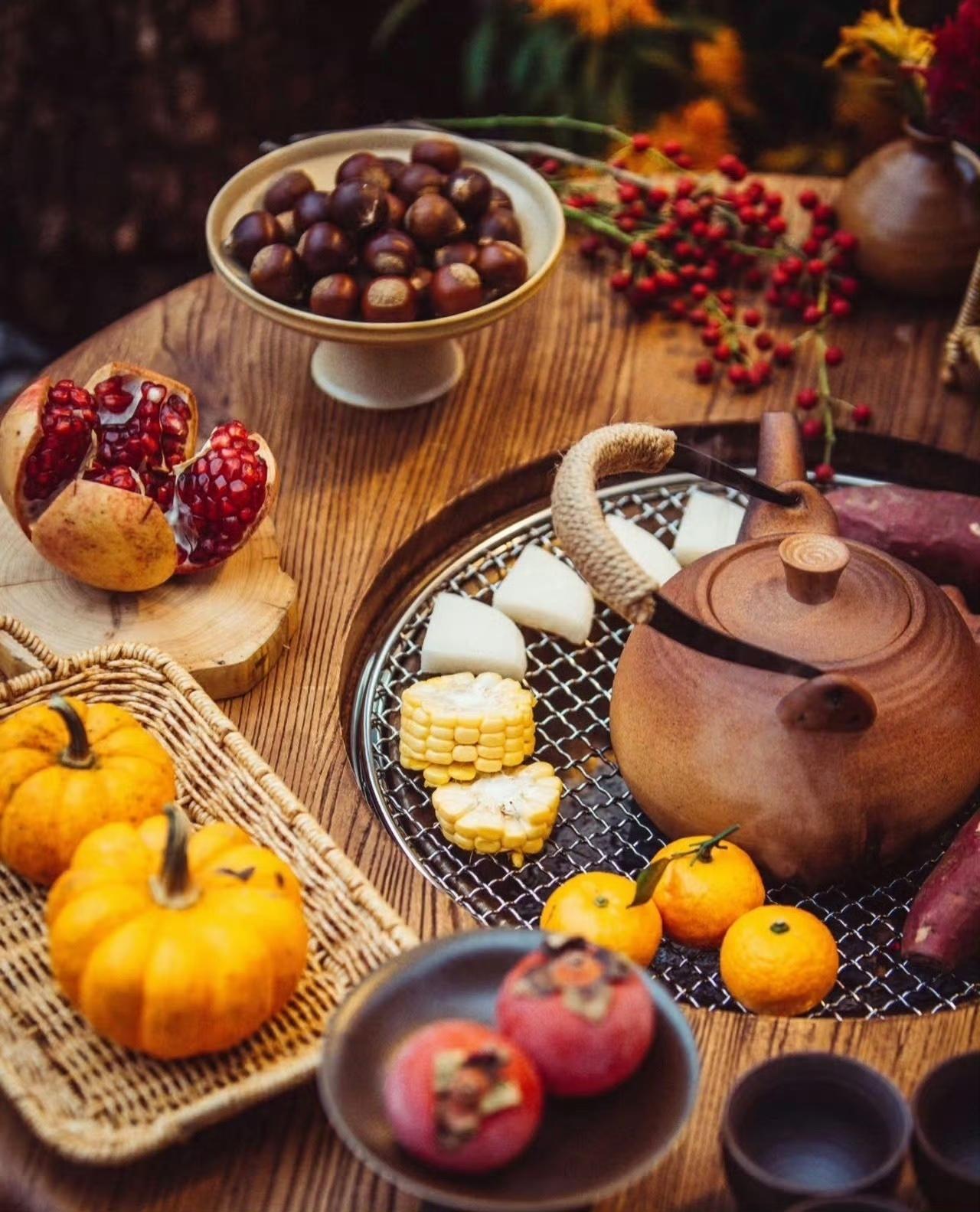 都说消费降级，可是昨天元旦商场消费明显比去年高，是线上回流吗？还是只是我们股民没