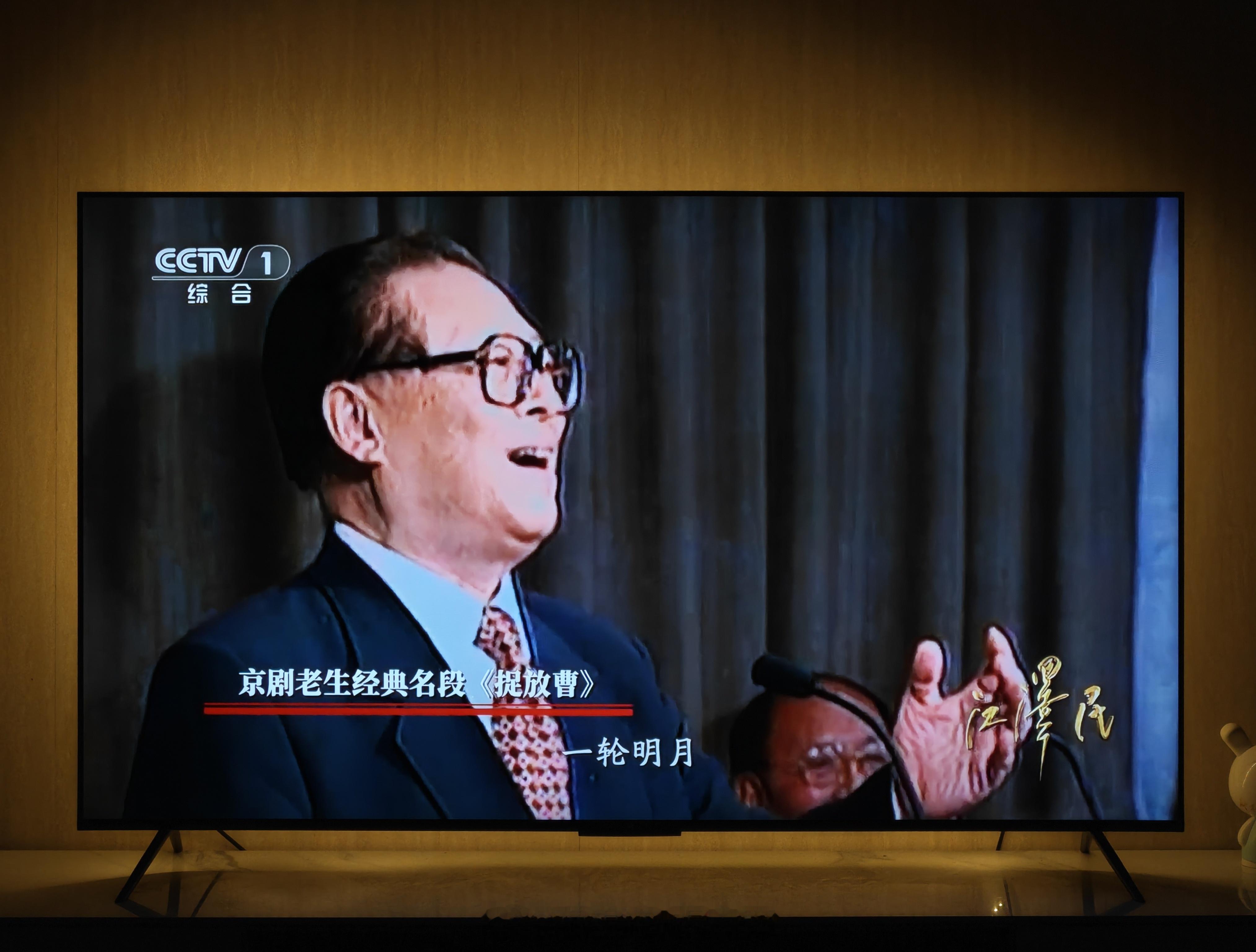 每晚必追两集伟人的纪录片！