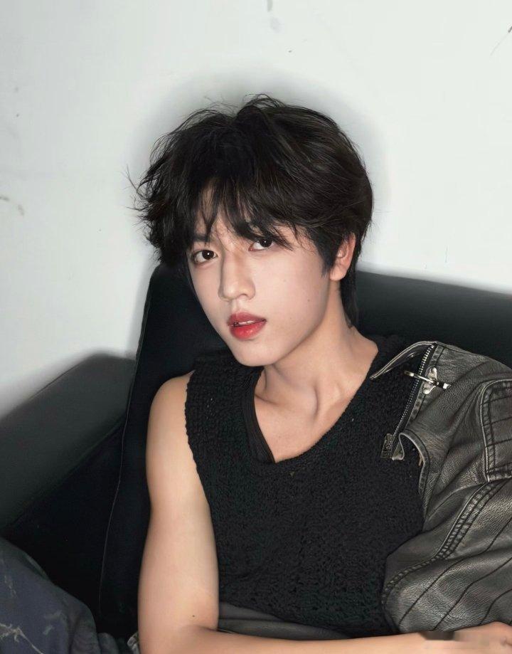 我们的少年时代2 双男主   原班人马一个没有，全靠新人扛情怀…导演前作才3.8