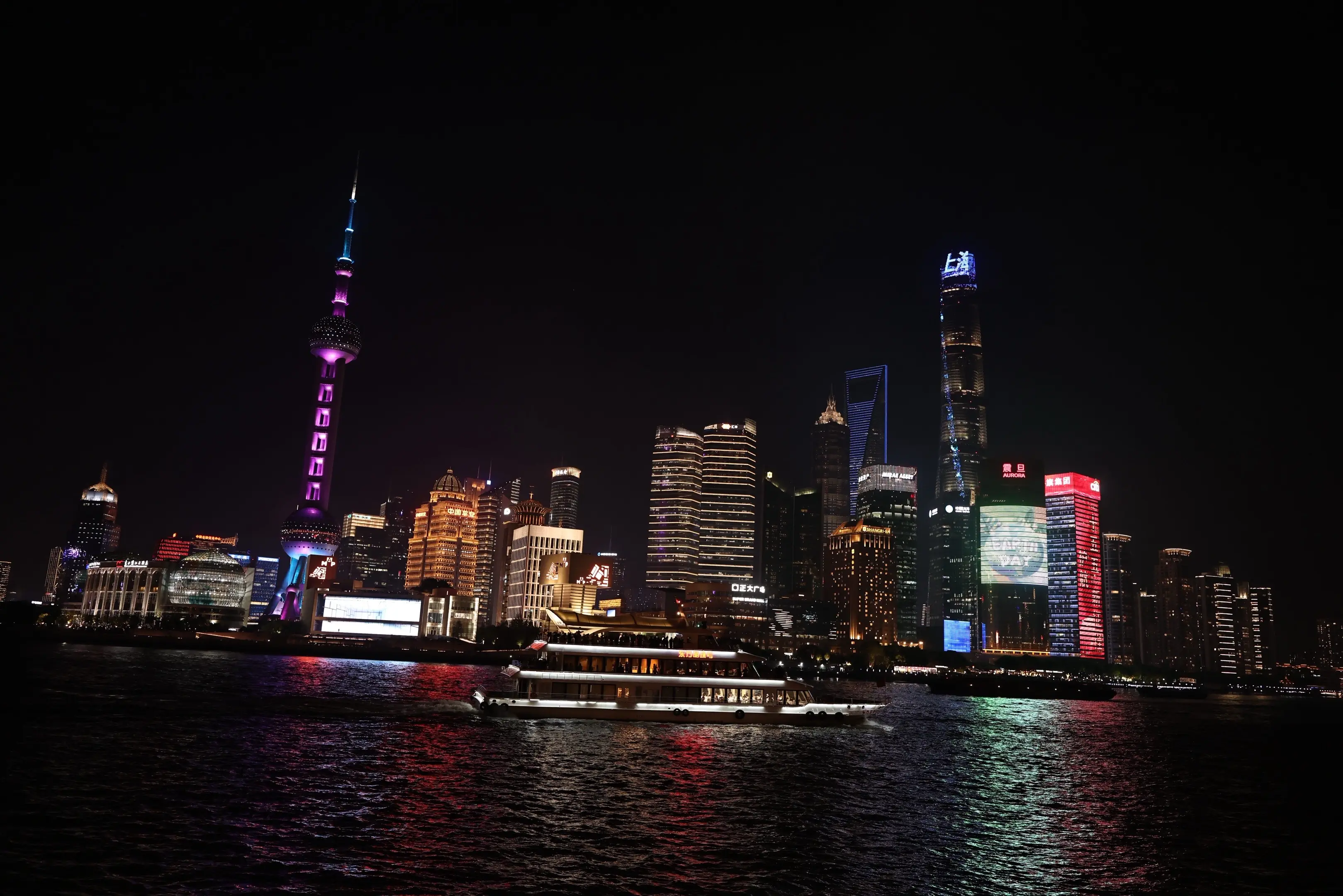 上海的夜晚，很有排面