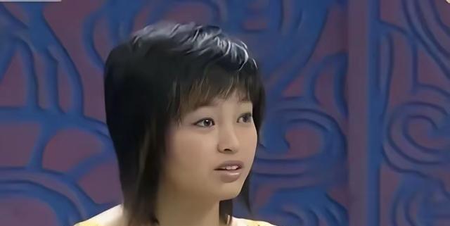 最近于和伟老婆的事儿，真是让人看明白了。
就因为几张照片，有人说她长得像演员杨童