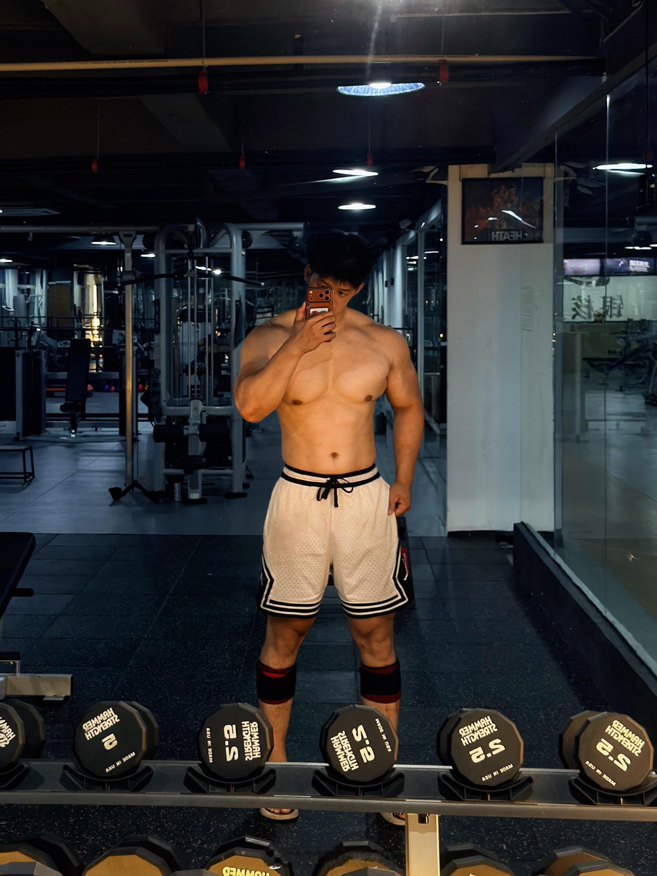 高壮男 