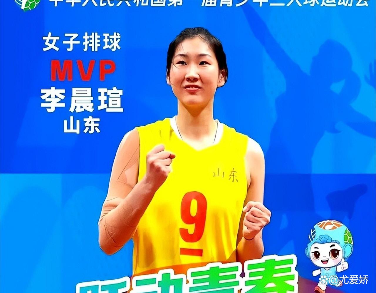 中国女排，通过几场比赛下来，有些人，已经落伍了。
 从打赛尔维亚那场球起，董禹含