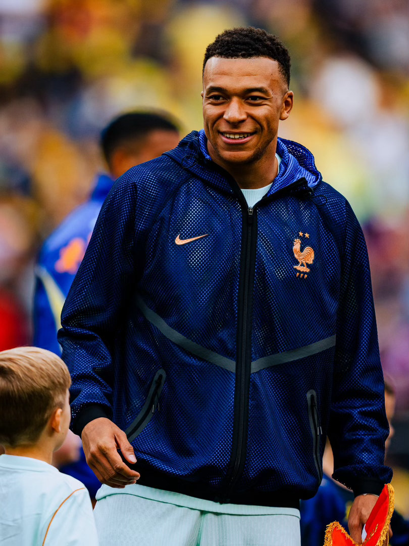 姆巴佩  2026年首胜：拿下！😁✅姆巴佩巴西1比2法国巴西vs法国