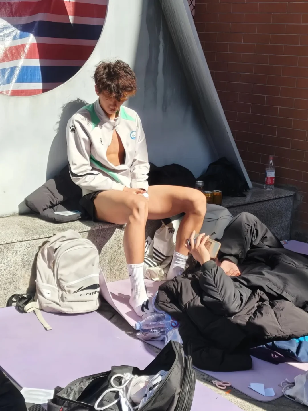 不经一番寒彻骨 怎得梅花扑鼻香