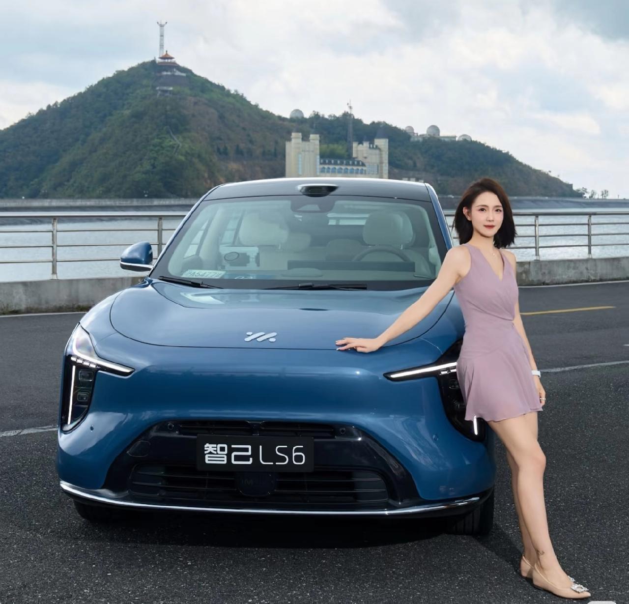智己LS6 7月销量2630辆，
智己LS6 8月销量3790辆，
智己LS6 