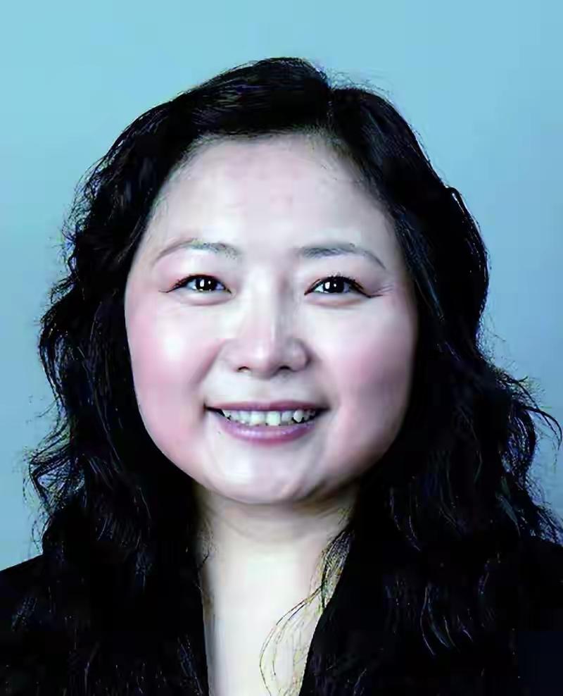 每月收租2亿，离婚分前夫200亿，转手给女儿500亿：她才是真“豪门剧本”

重